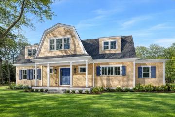 Single Family Home For Sale in Edgartown #44053