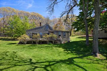 Single Family Home For Sale in Chilmark #44418