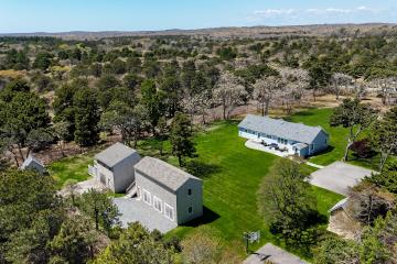 Single Family Home For Sale in West Tisbury #44446