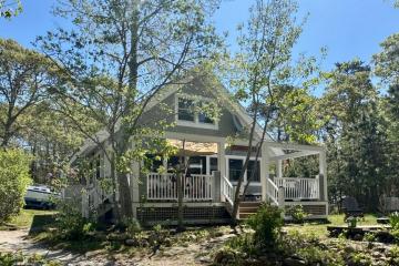 Single Family Home For Sale in Vineyard Haven #44426