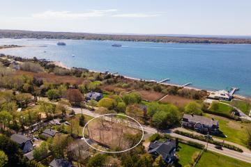 Land/Parcel For Sale in Oak Bluffs #43457
