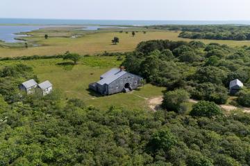 Land/Parcel For Sale in Chilmark #43569