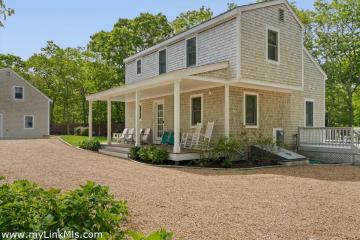 Single Family Home For Sale in Edgartown #44414
