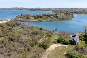 Single Family Home For Sale in Chilmark #44310