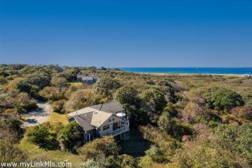 Single Family Home For Sale in Aquinnah #44399