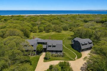 Single Family Home For Sale in Aquinnah #44522