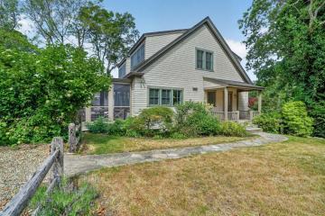 Single Family Home For Sale in Vineyard Haven #44612