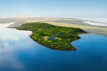 Single Family Home For Sale in Edgartown #44540