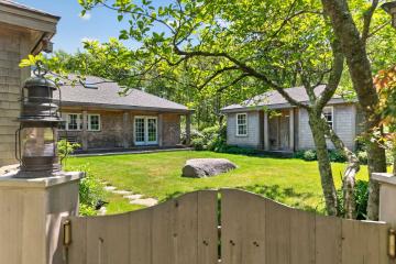 Single Family Home For Sale in Chilmark #44545