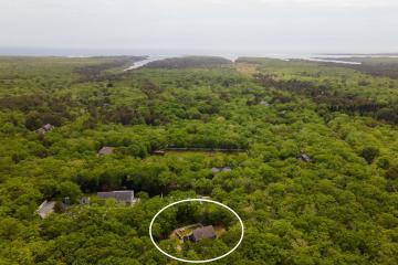 Single Family Home For Sale in West Tisbury #44576