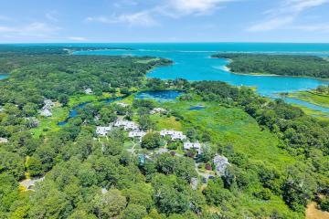 Condo For Sale in Oak Bluffs #44469