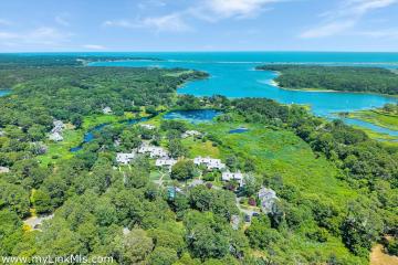 Single Family Home For Sale in Oak Bluffs #44671