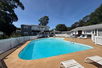 Condo For Sale in Vineyard Haven #44689