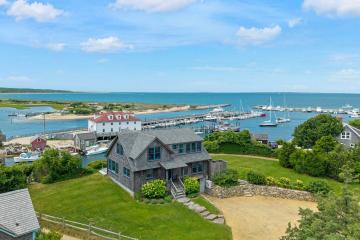 Single Family Home For Sale in Chilmark #44781