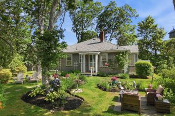 Single Family Home For Sale in Vineyard Haven #44713