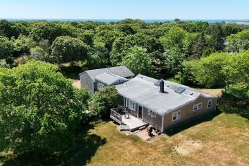 Single Family Home For Sale in Chilmark #44657