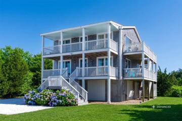 Single Family Home For Sale in Oak Bluffs #44662