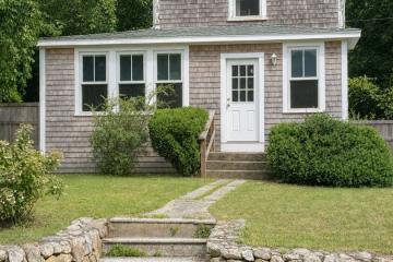 Single Family Home For Sale in Vineyard Haven #44881