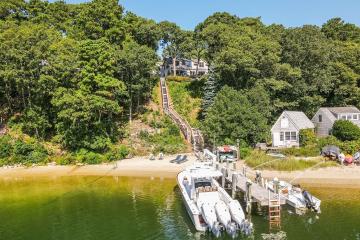 Single Family Home For Sale in Vineyard Haven #44868