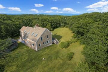 Single Family Home For Sale in Aquinnah #44822