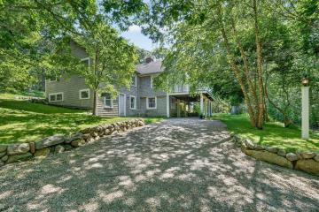 Single Family Home For Sale in Chilmark #44814
