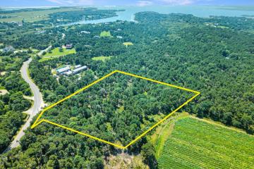 Land/Parcel For Sale in Edgartown #44807