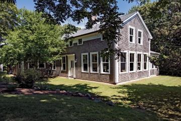 Single Family Home For Sale in Chilmark #44616