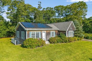 Single Family Home For Sale in Oak Bluffs #44907