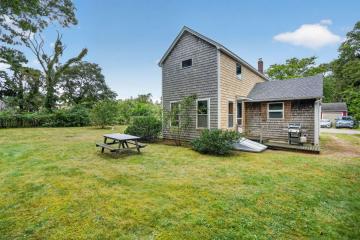 Single Family Home For Sale in Oak Bluffs #44802