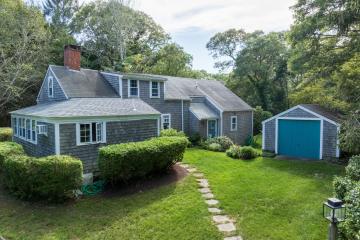 Single Family Home For Sale in West Tisbury #44918