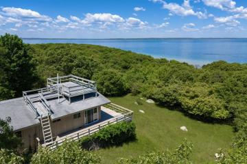 Single Family Home For Sale in West Tisbury #44958
