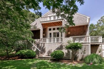 Single Family Home For Sale in Edgartown #44846