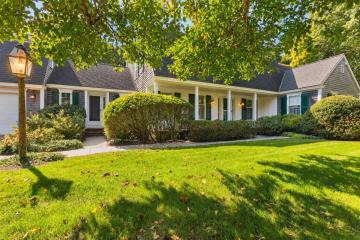Single Family Home For Sale in Edgartown #44997