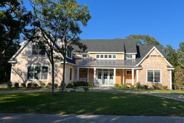 Single Family Home For Sale in Edgartown #44990